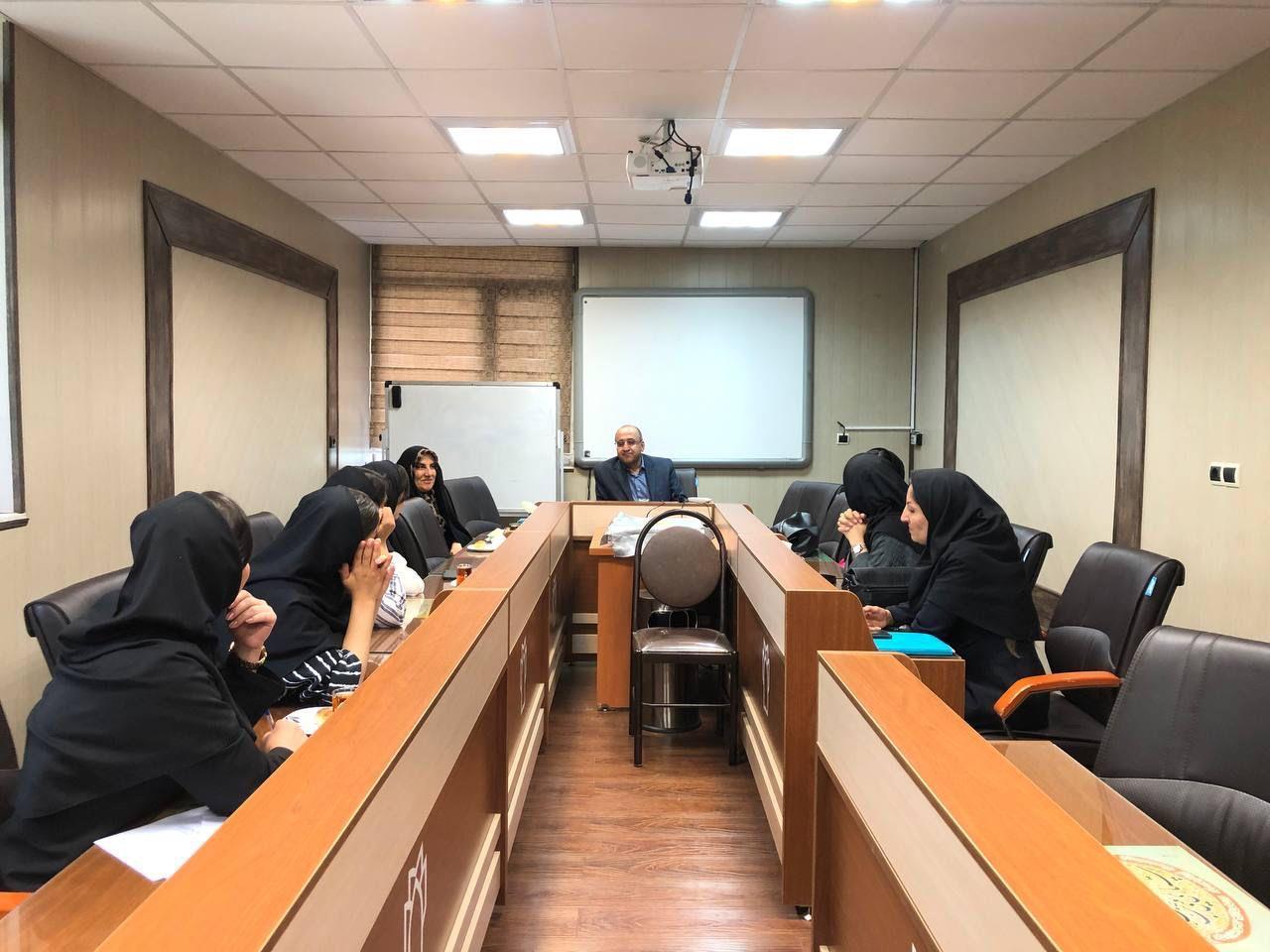 برگزاری نشست تعاملی دانشجویان مامایی با مسئولان دانشکده